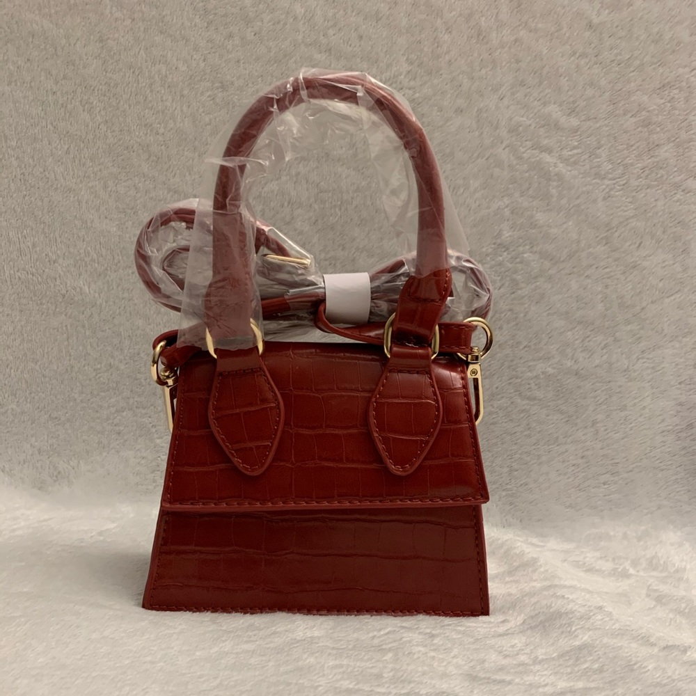 ❤️Mini crossbody bag. 🔴 Ruby  🔴 - Picture 2 of 3